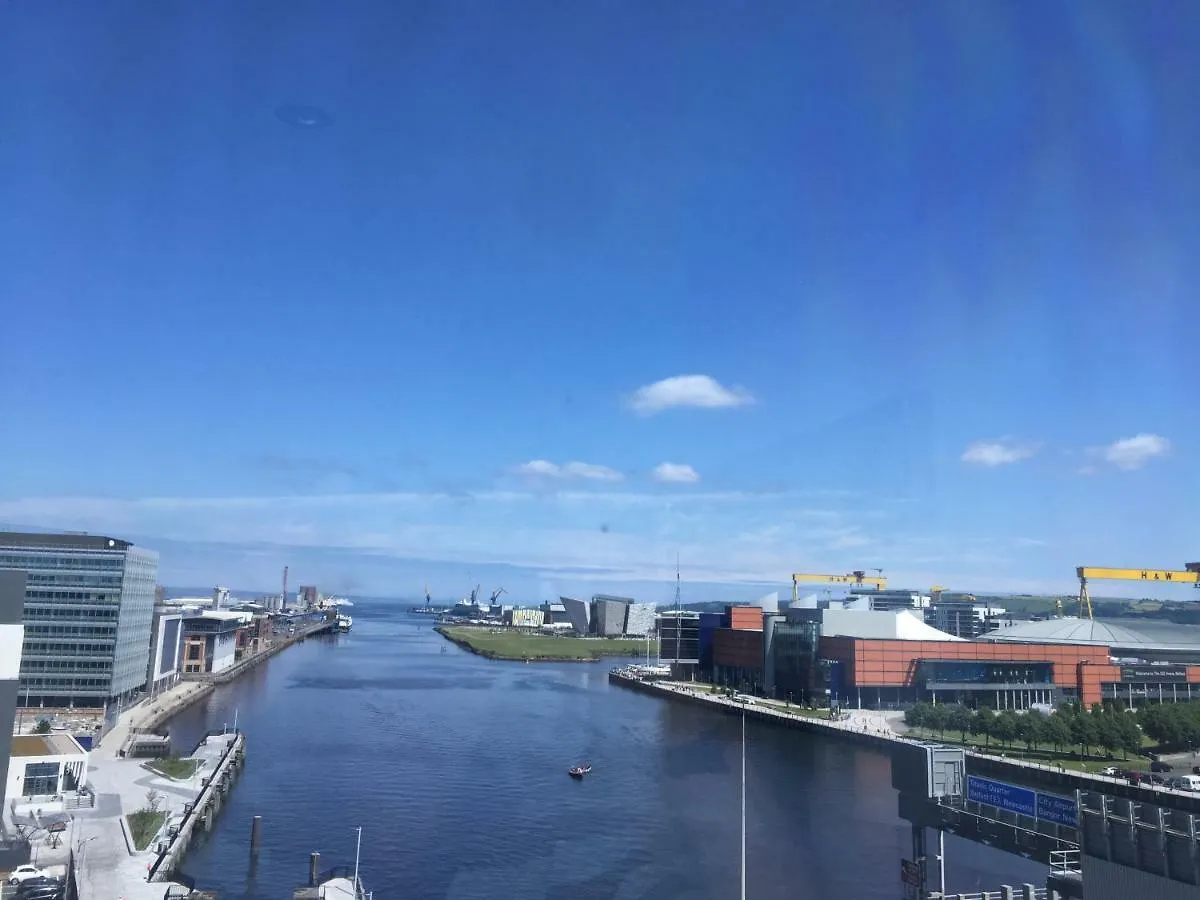Luxury 2 Bedroom Apartment In Prime City Location Belfast Großbritannien
